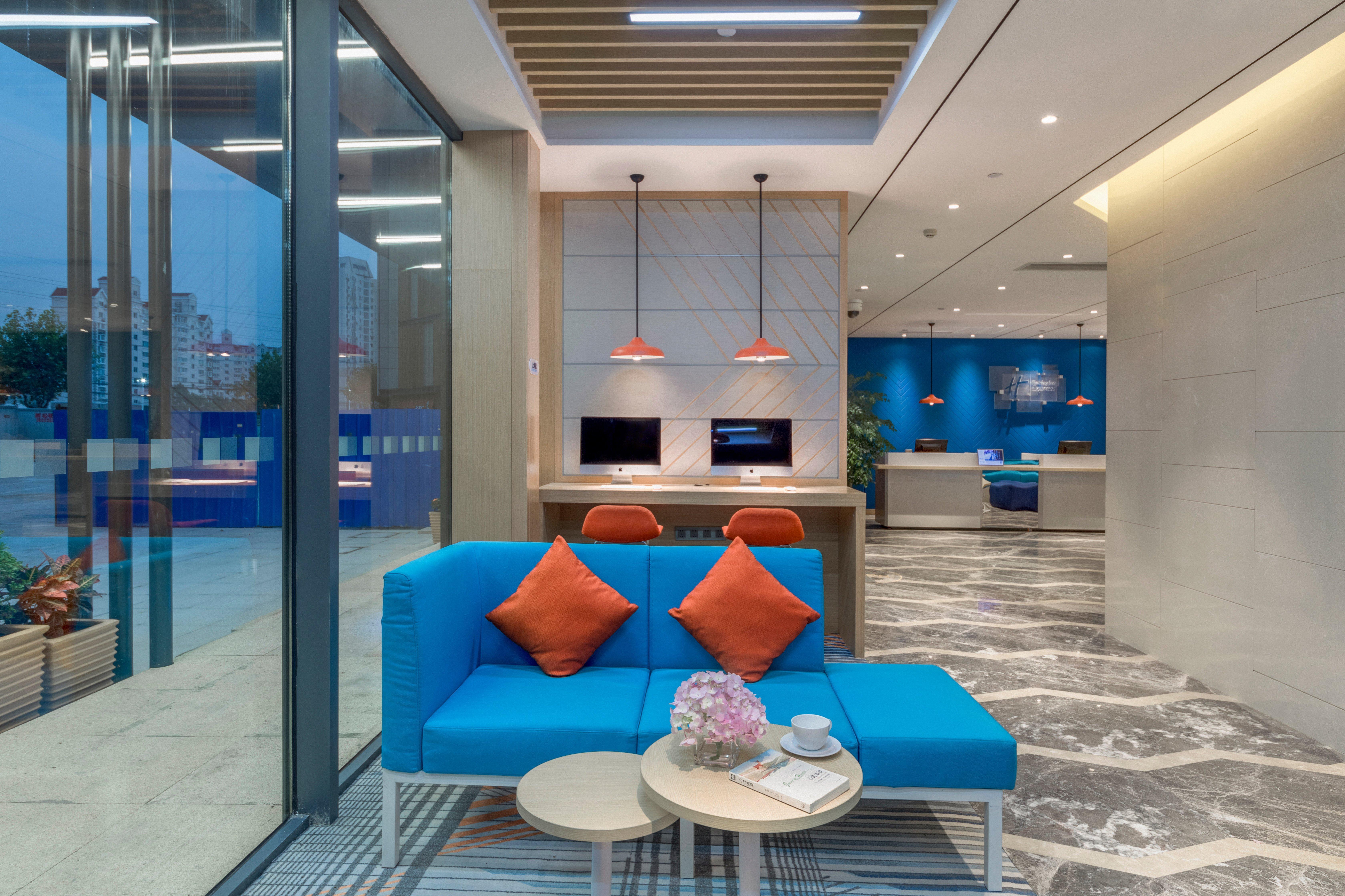 Holiday Inn Express Shanghai Jiading Center By Ihg Екстер'єр фото